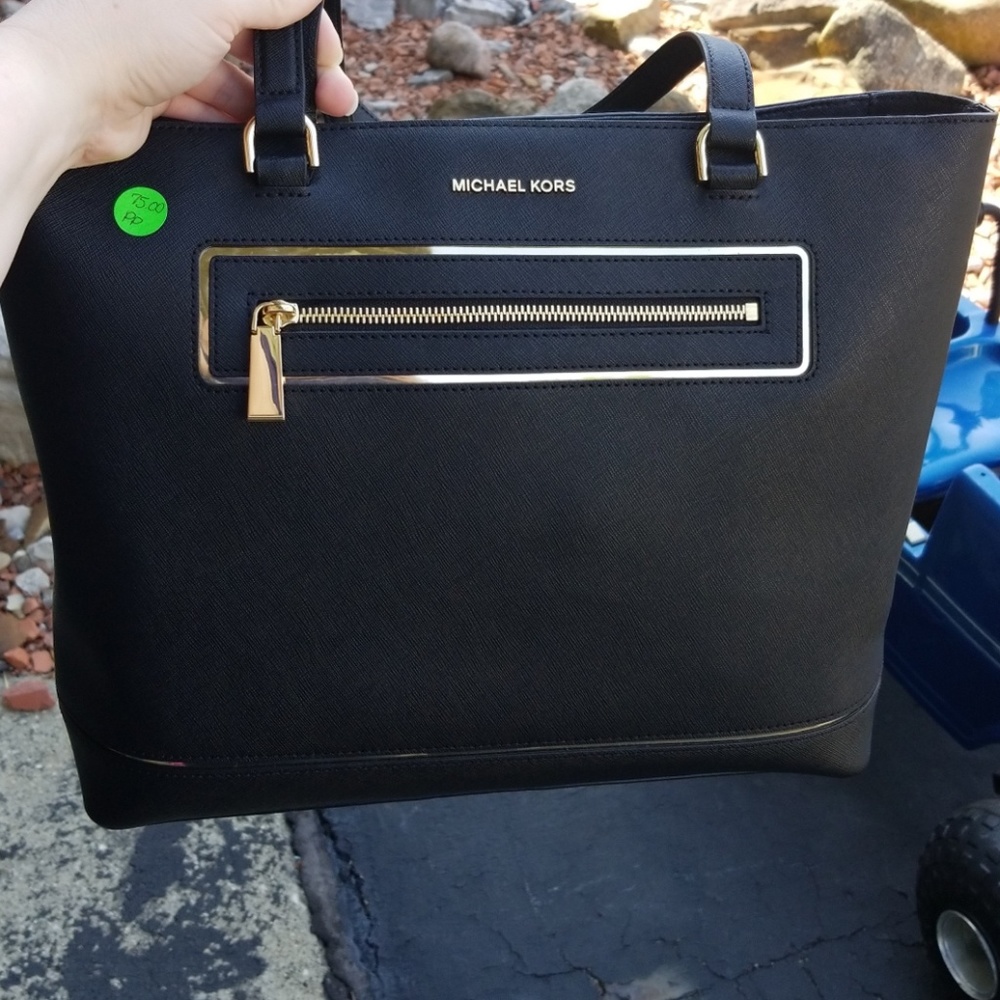 Michael Kors purse